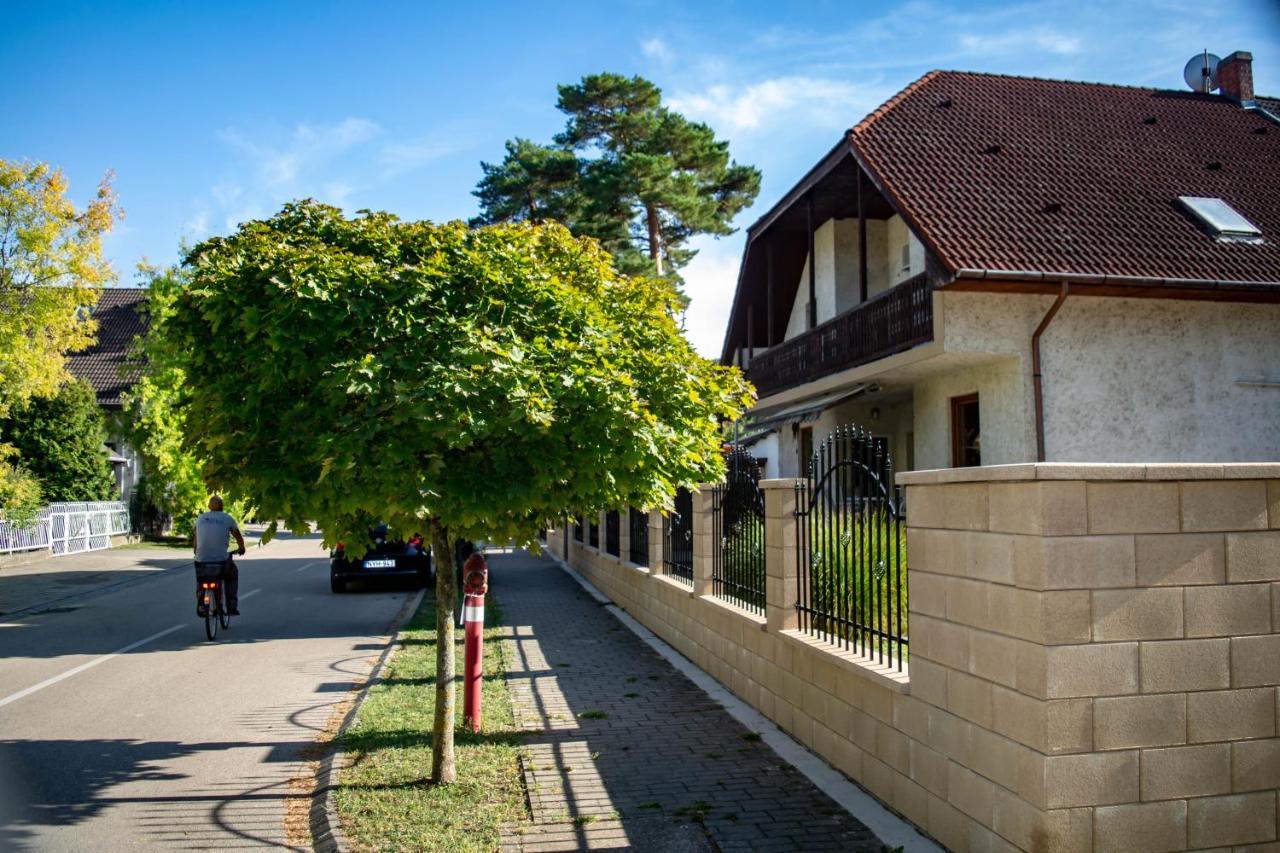 Zsolnay Apartman Siofok Dış mekan fotoğraf