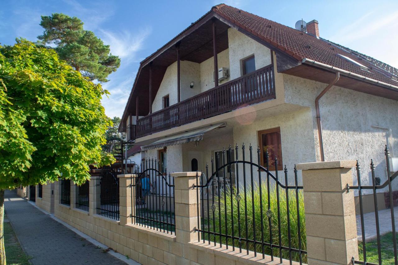 Zsolnay Apartman Siofok Dış mekan fotoğraf